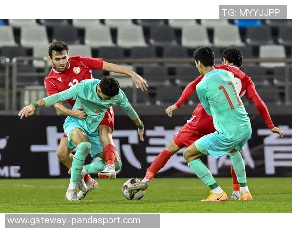 杜劲松在足球领域的崛起与成就探讨及其对中国足球的影响分析 杜劲松在足球领域的崛起与成就探讨及其对中国足球的影响分析