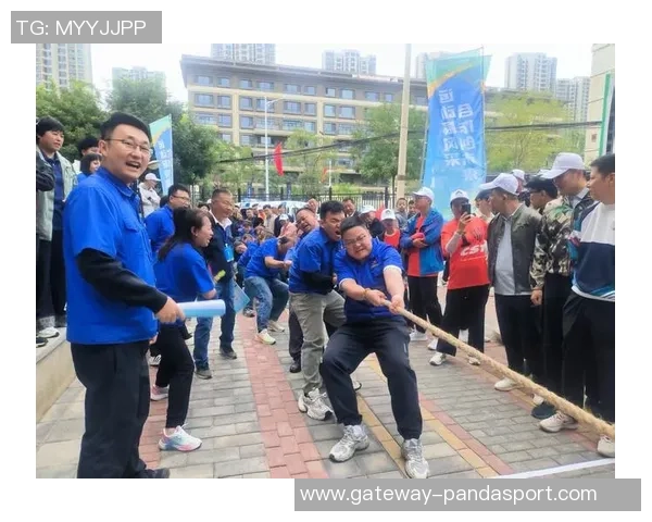 红塔足球队奋勇拼搏展现团队精神力争在新赛季中取得佳绩 红塔足球队奋勇拼搏展现团队精神力争在新赛季中取得佳绩